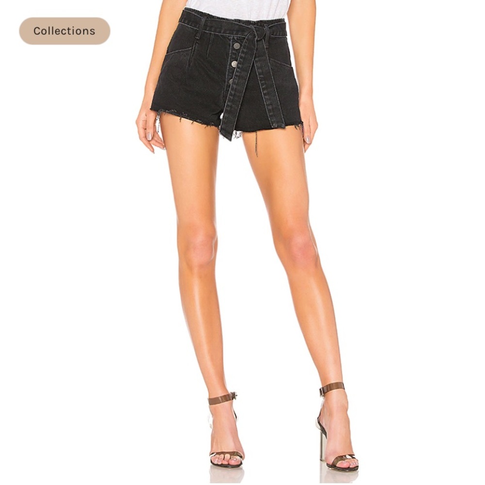 Brand new. RARE GRLFRND shorts sz 27. Sold out!